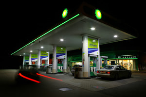 connect_service_station_night